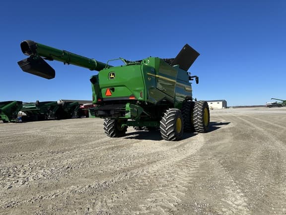 Image of John Deere S7 700 equipment image 2