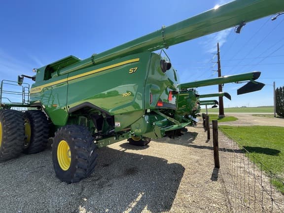 Image of John Deere S7 700 equipment image 3