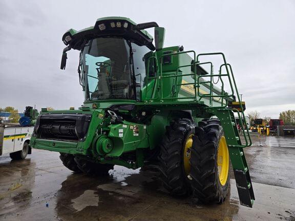 Image of John Deere S7 700 Image 0