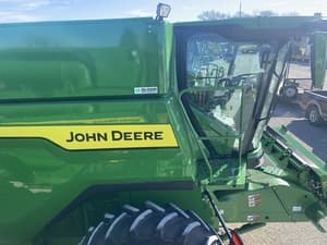 2025 John Deere S7 700 Image