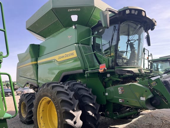 2025 John Deere S7 700 Equipment Image0