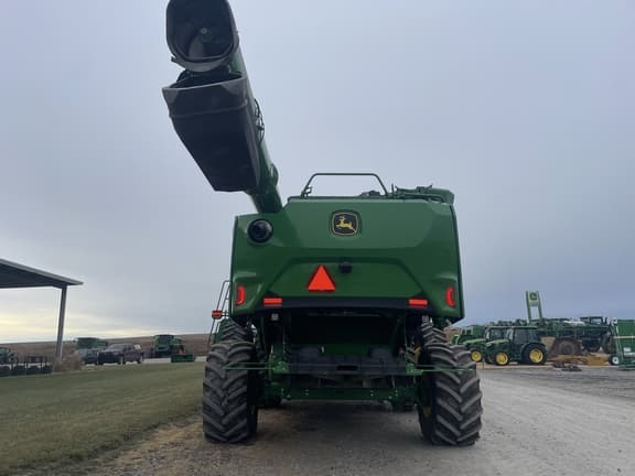 Image of John Deere S7 700 equipment image 4