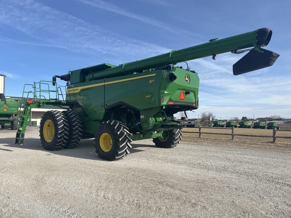 Image of John Deere S7 700 equipment image 3