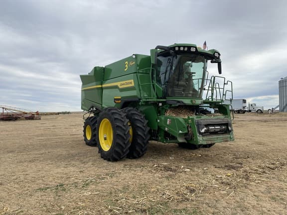 Image of John Deere S7 700 Primary image