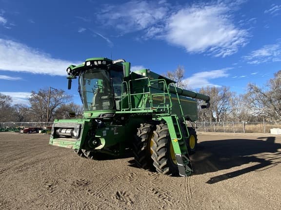 Image of John Deere S7 700 equipment image 1