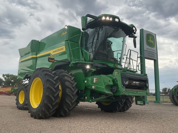2025 John Deere S7 700 Equipment Image0