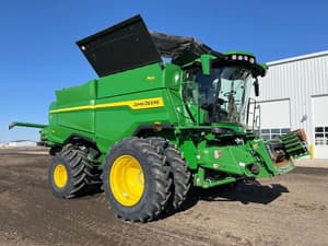 2025 John Deere S7 700 Image