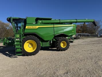 Main image John Deere S7 700