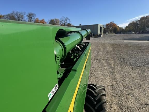 Image of John Deere S7 700 equipment image 2