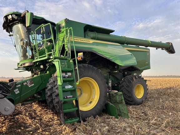 2025 John Deere S7 700 Equipment Image0