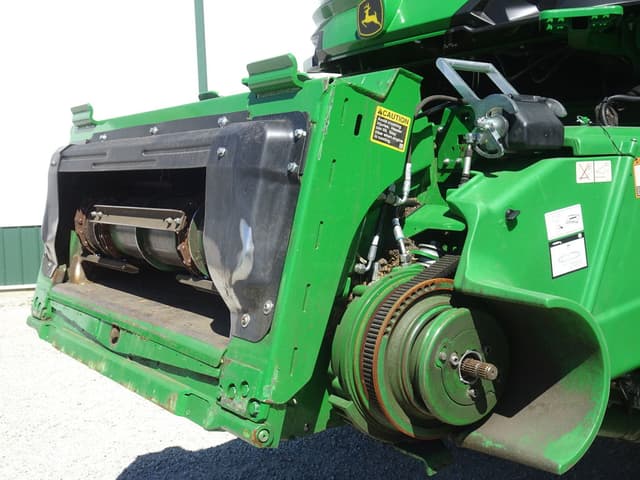 Image of John Deere S7 700 equipment image 4