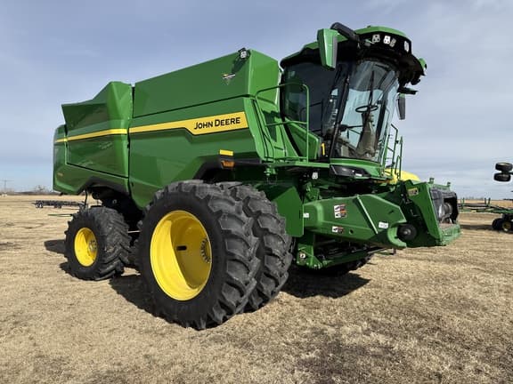 Image of John Deere S7 700 Primary image