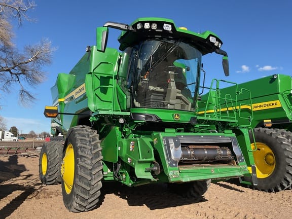 2025 John Deere S7 700 Equipment Image0