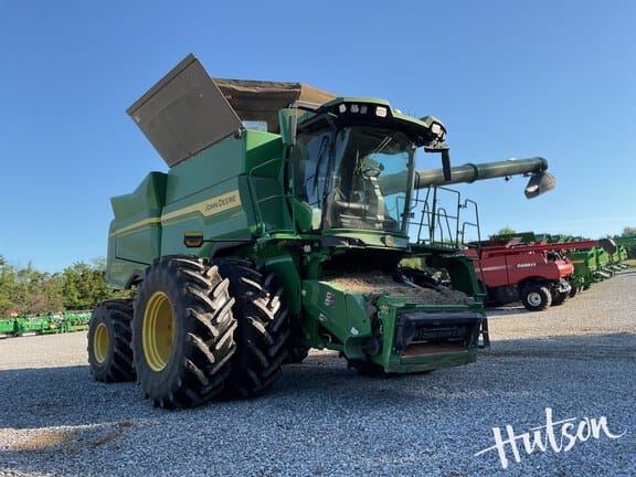 2025 John Deere S7 700 Equipment Image0