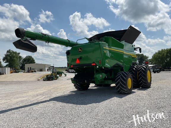 Image of John Deere S7 700 equipment image 2