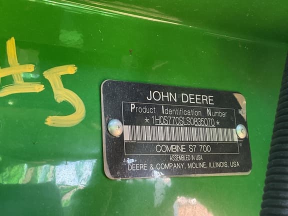Image of John Deere S7 700 equipment image 3