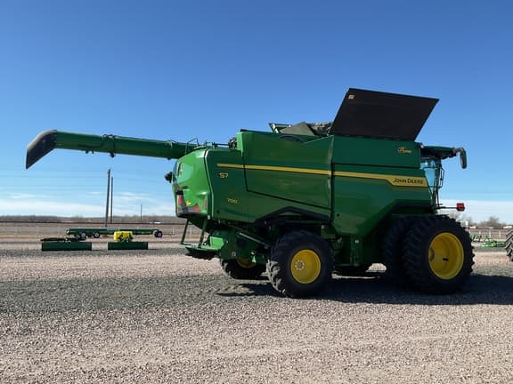 Image of John Deere S7 700 equipment image 2
