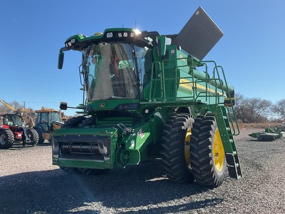 Image of John Deere S7 700 Primary image