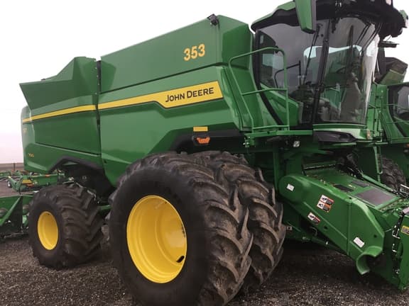 Image of John Deere S7 700 equipment image 3