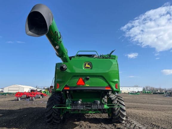 Image of John Deere S7 700 equipment image 3