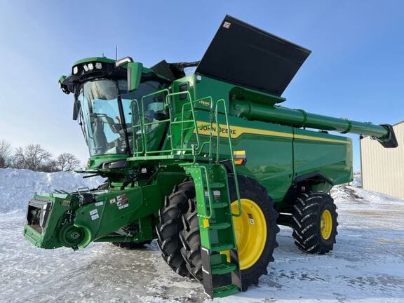 2025 John Deere S7 700 Equipment Image0