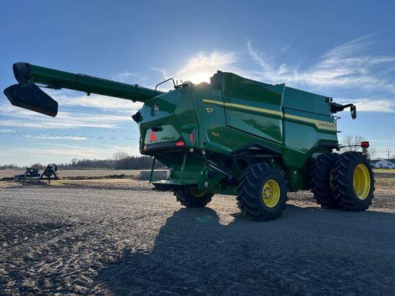 Image of John Deere S7 700 equipment image 2