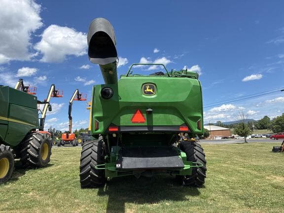 Image of John Deere S7 700 equipment image 2