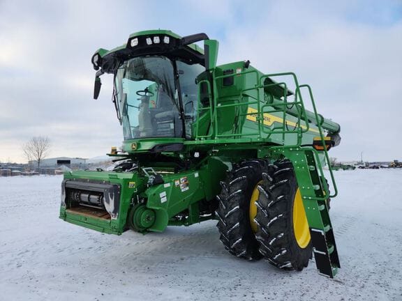 2025 John Deere S7 700 Equipment Image0