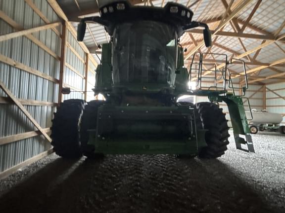 Image of John Deere S7 700 equipment image 1