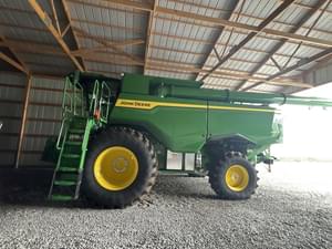 2025 John Deere S7 700 Image