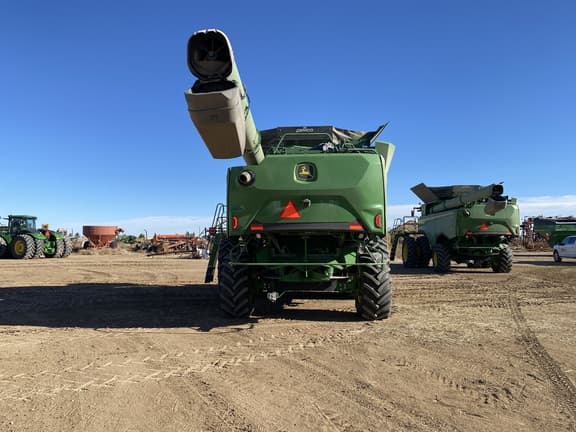 Image of John Deere S7 700 equipment image 4