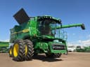 2025 John Deere S7 700 Image