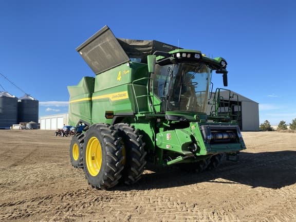 Image of John Deere S7 700 equipment image 2