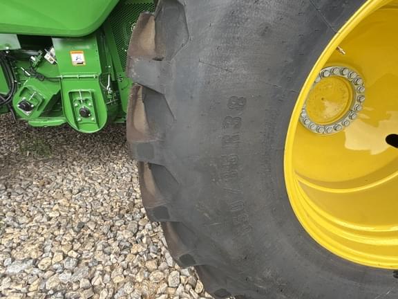 Image of John Deere S7 700 equipment image 4