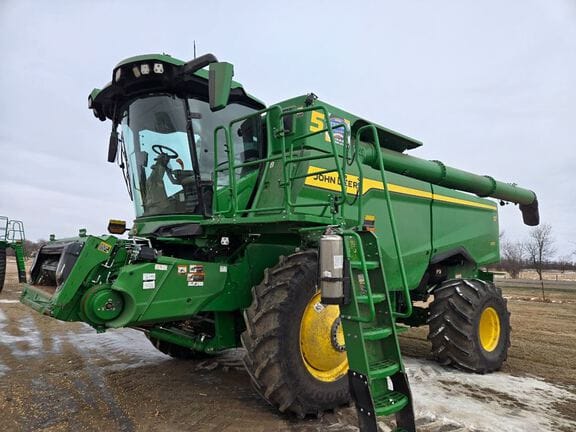 2025 John Deere S7 700 Equipment Image0