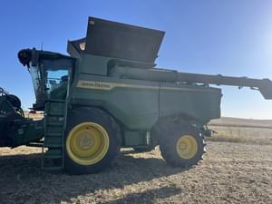 2025 John Deere S7 800 Image