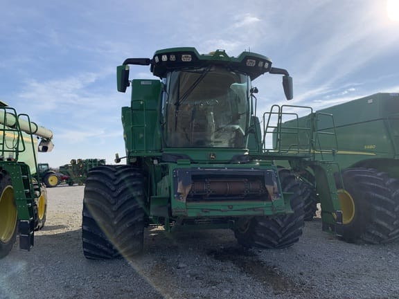 2025 John Deere S7 800 Equipment Image0