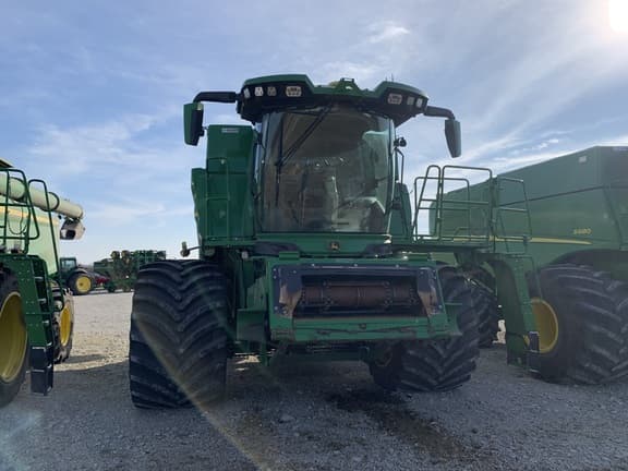 Image of John Deere S7 800 Primary image