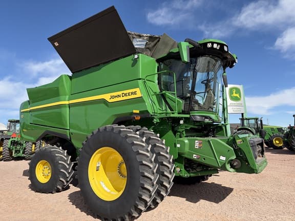 Image of John Deere S7 800 Primary image