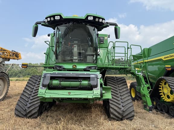 Image of John Deere S7 800 equipment image 4