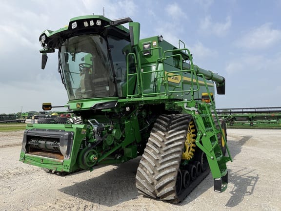 2025 John Deere S7 800 Equipment Image0