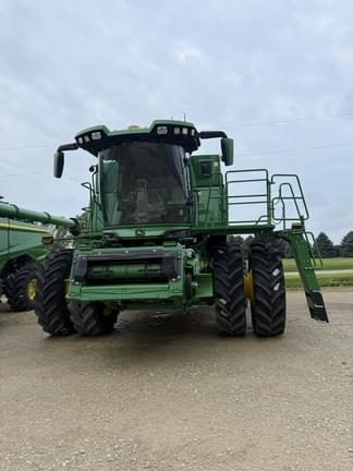 Image of John Deere S7 800 equipment image 3