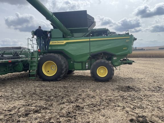Image of John Deere S7 800 equipment image 3