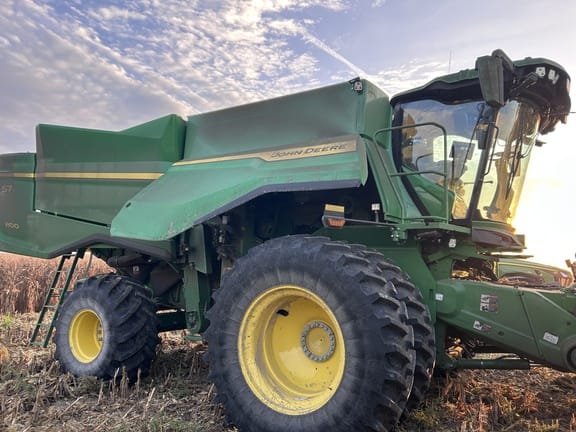 2025 John Deere S7 800 Equipment Image0