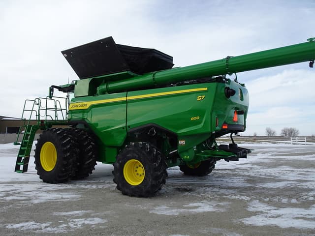 Image of John Deere S7 800 equipment image 4