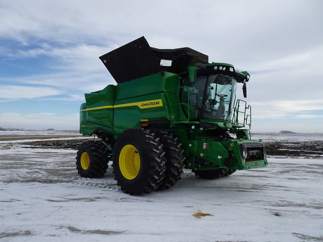 Image of John Deere S7 800 equipment image 1
