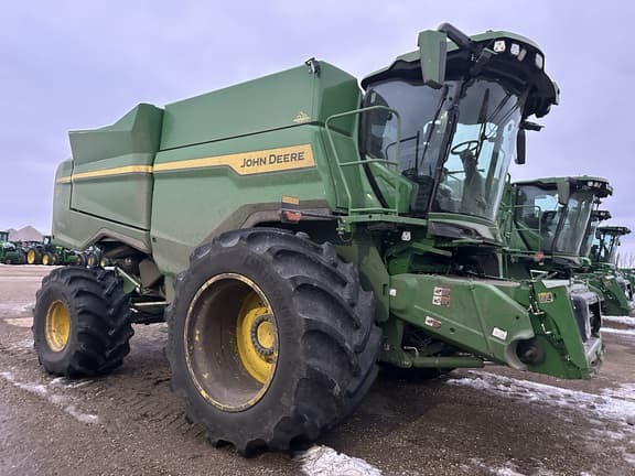 Image of John Deere S7 800 Image 1