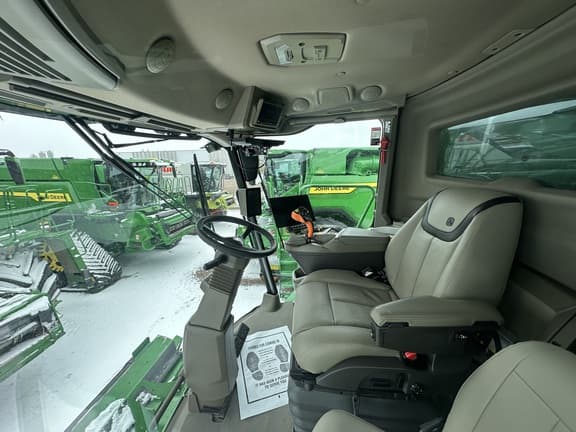 Image of John Deere S7 800 equipment image 2