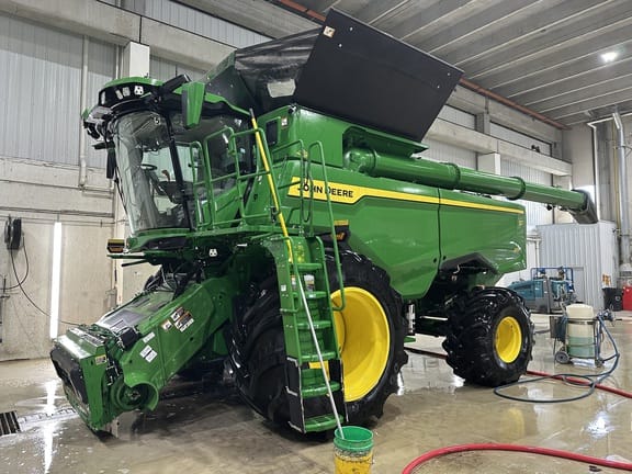 2025 John Deere S7 800 Equipment Image0