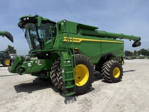 2025 John Deere S7 800 Image